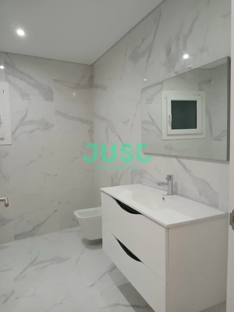Moradia T3 para Venda em Fernao Ferro