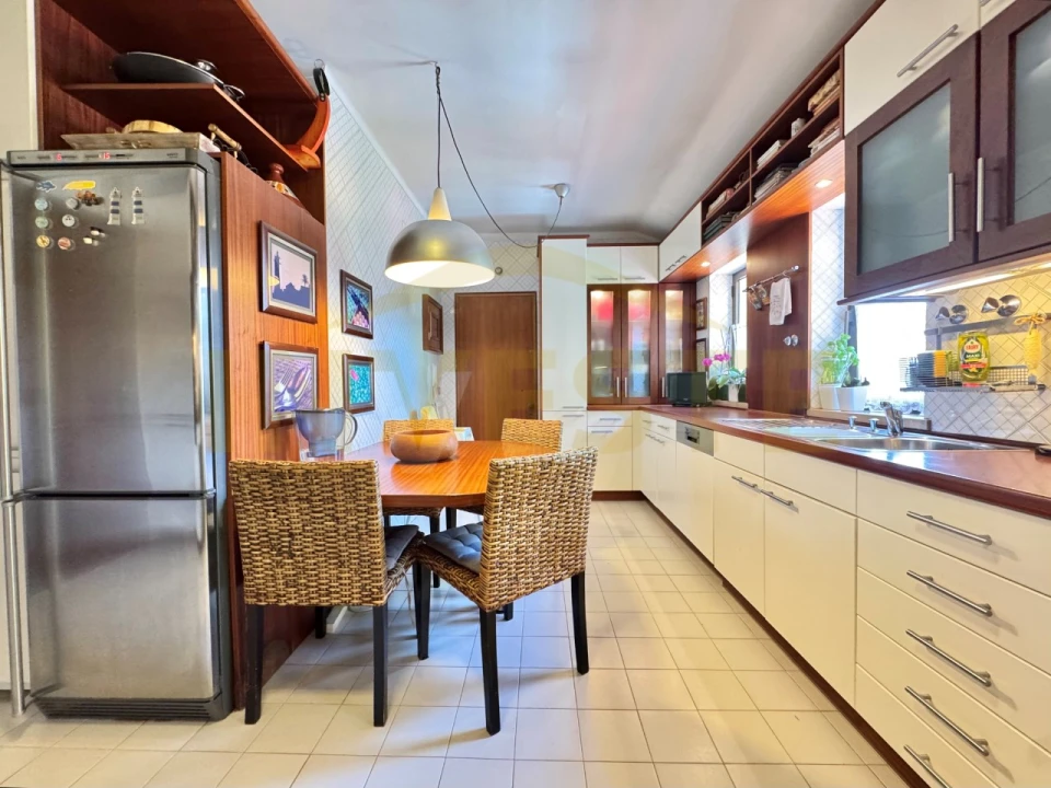 Apartamento T4 para Venda em Cascais e Estoril Foto 18