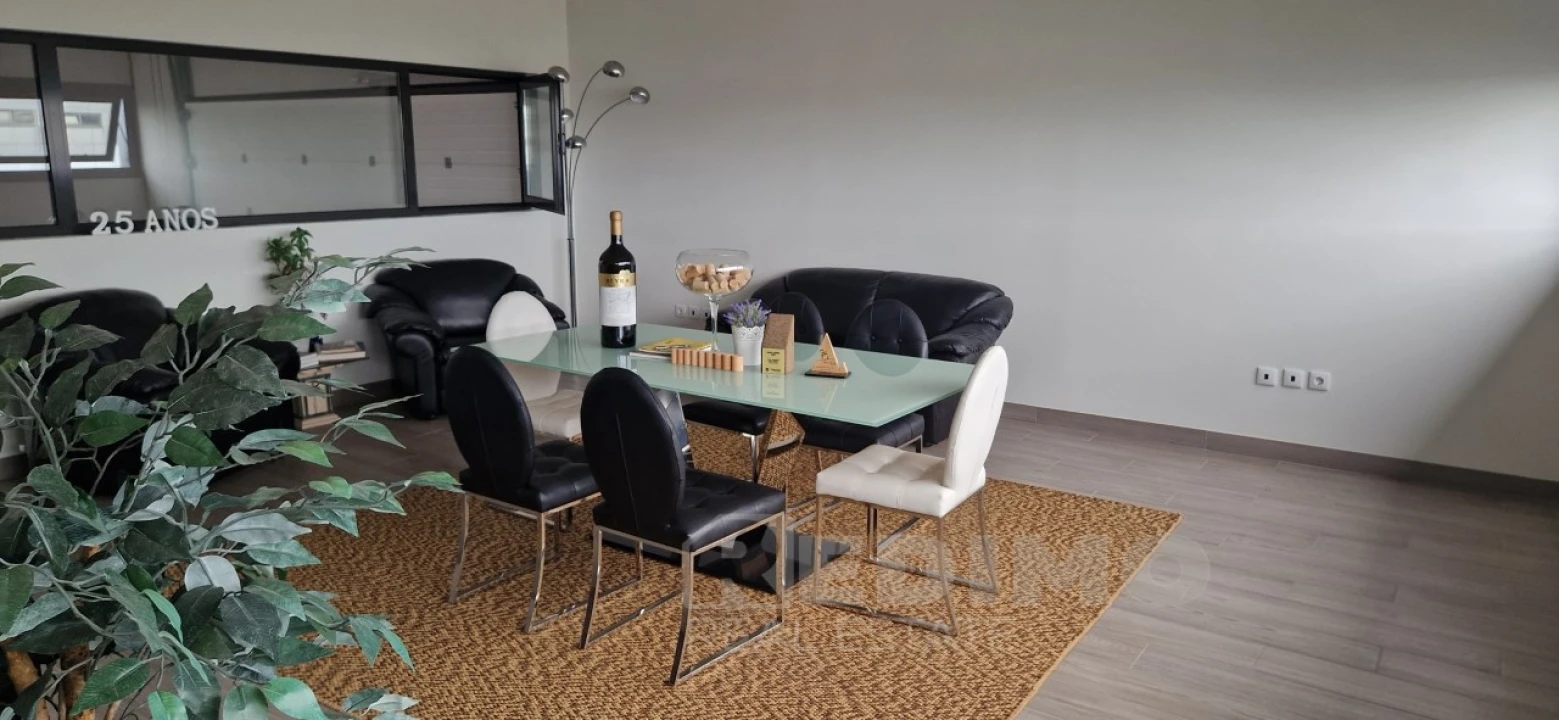 Armazém para Arrendamento em Rio Meão Foto 14