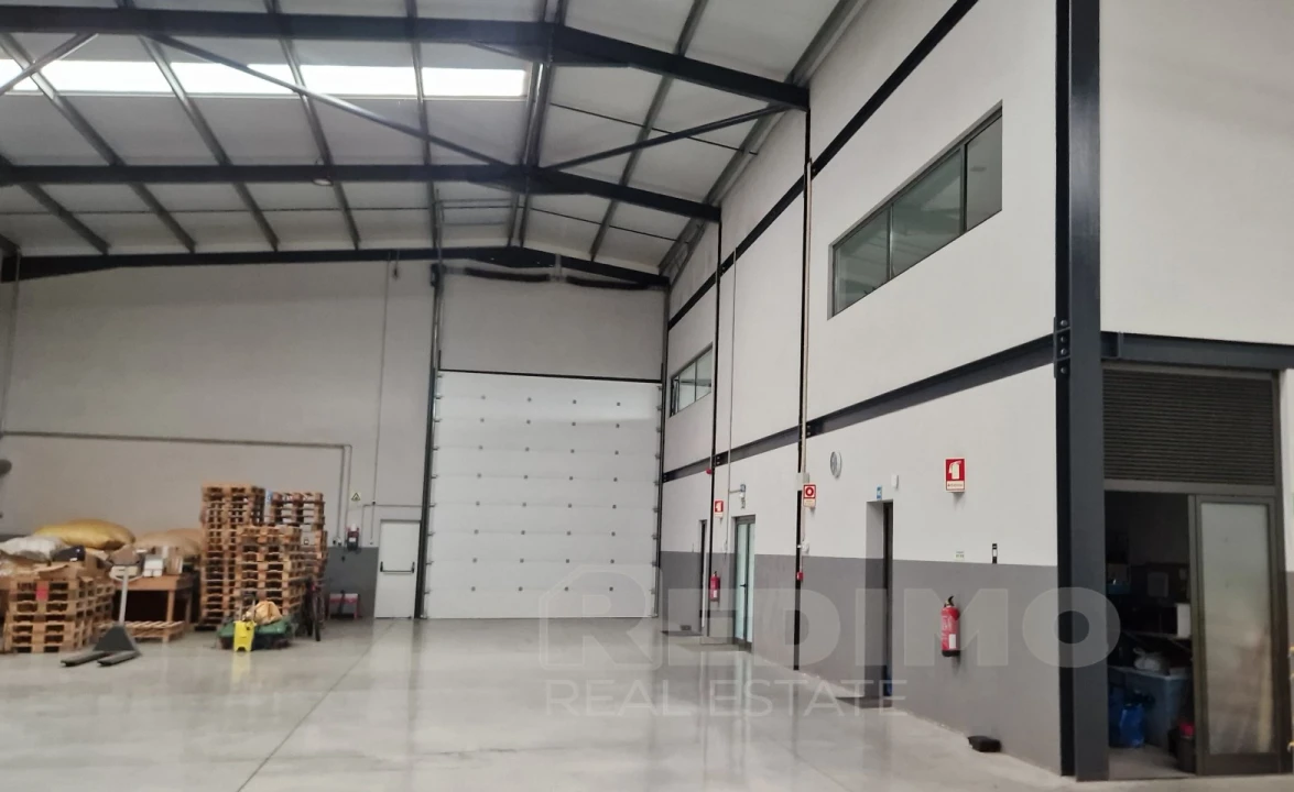 Armazém para Arrendamento em Rio Meão Foto 17