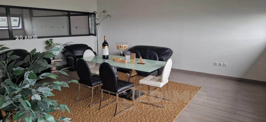 Armazém para Arrendamento em Rio Meão Foto 14