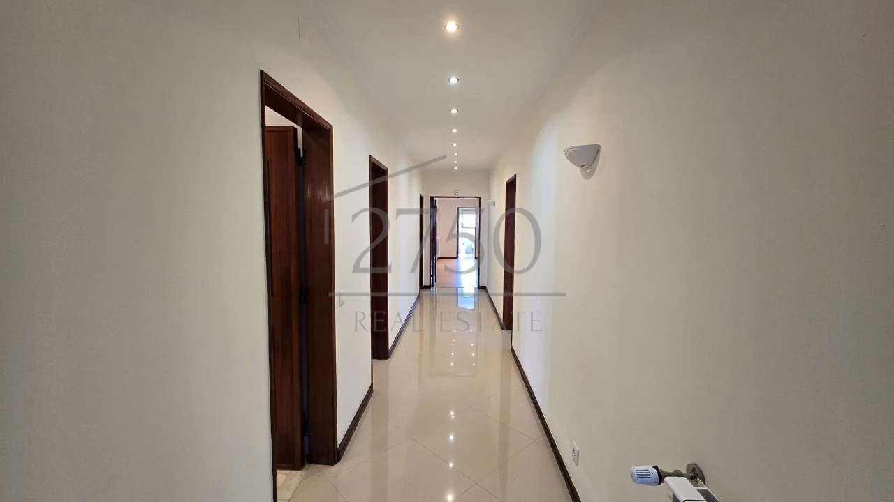 Moradia T5 para Arrendamento em Cascais e Estoril Foto 10