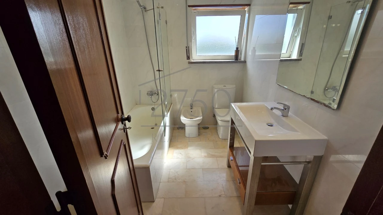 Moradia T5 para Arrendamento em Cascais e Estoril Foto 20