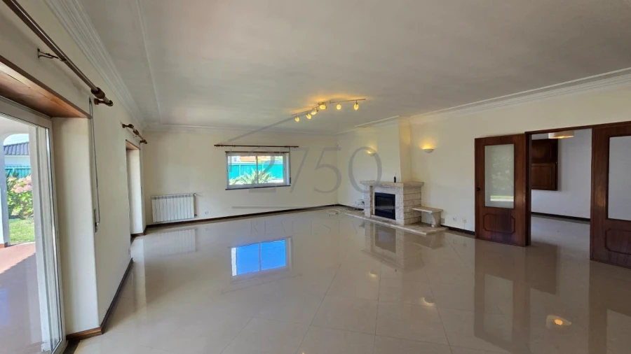 Moradia T5 para Arrendamento em Cascais e Estoril Foto 5