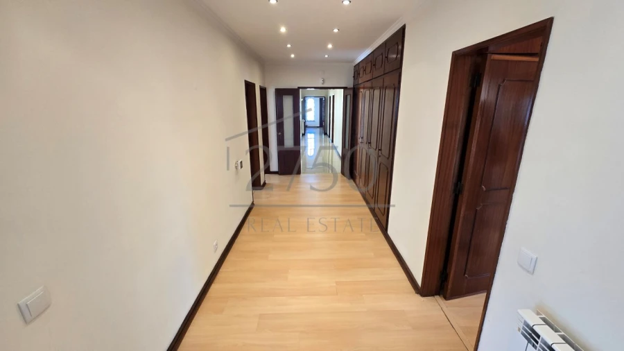 Moradia T5 para Arrendamento em Cascais e Estoril Foto 23