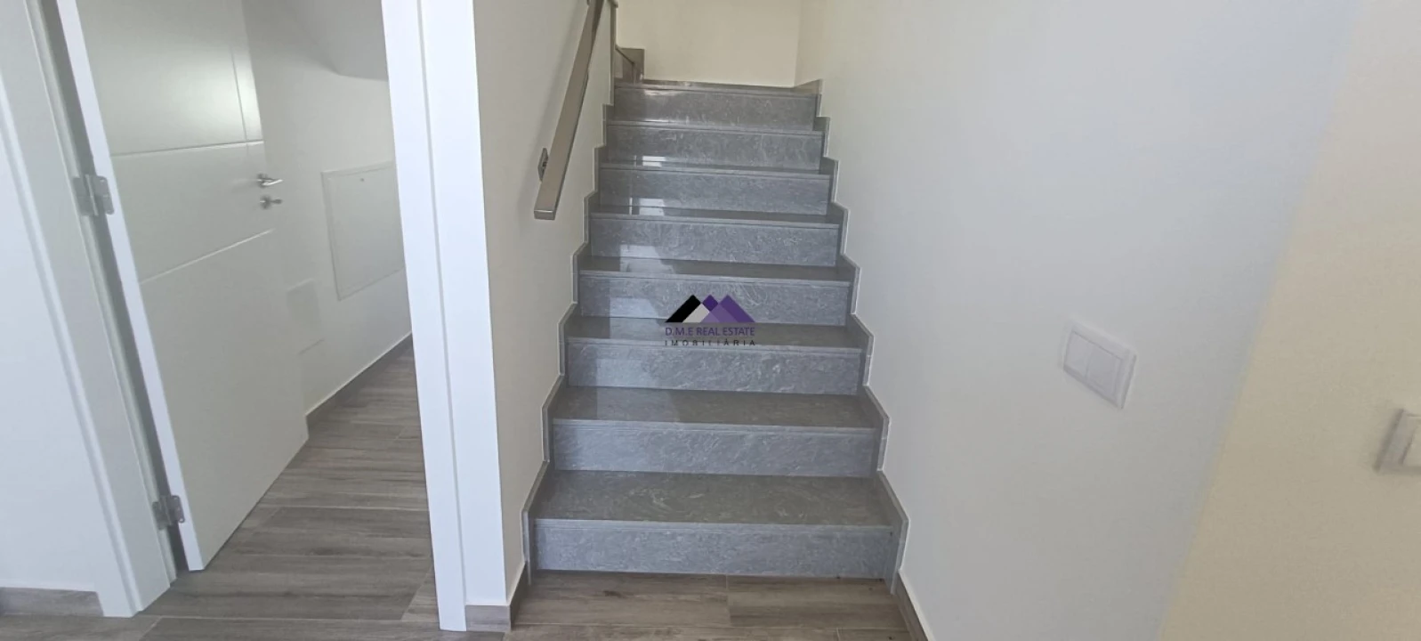 Moradia T4 para Venda em Altura Foto 9