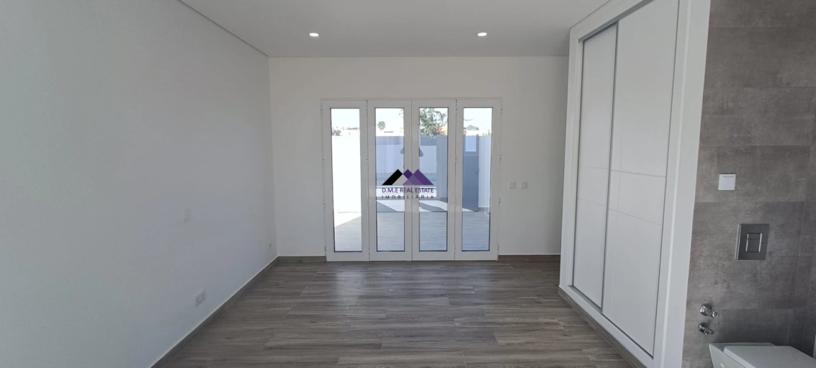 Moradia T4 para Venda em Altura Foto 40