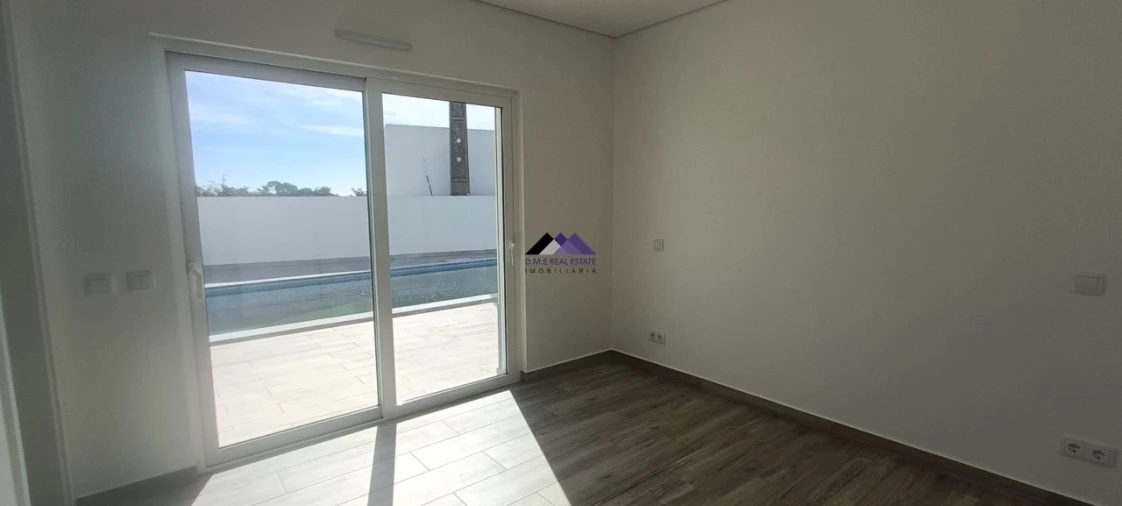 Moradia T4 para Venda em Altura Foto 32