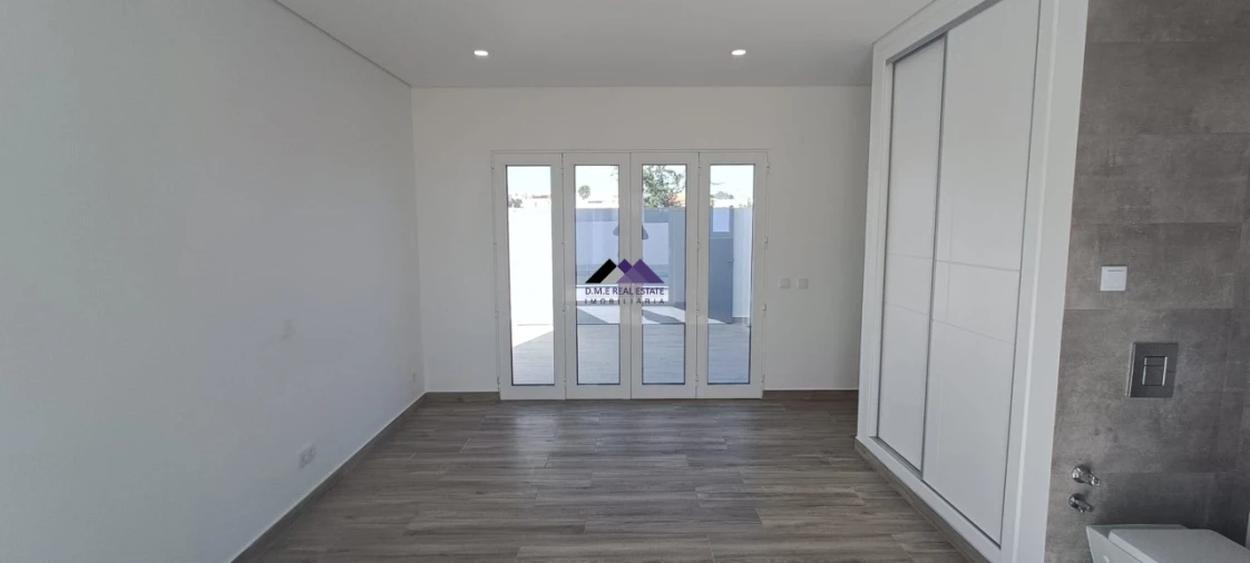 Moradia T4 para Venda em Altura Foto 40