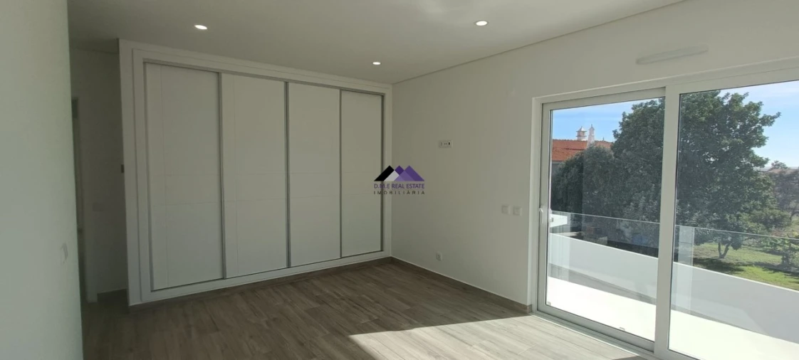 Moradia T4 para Venda em Altura Foto 56