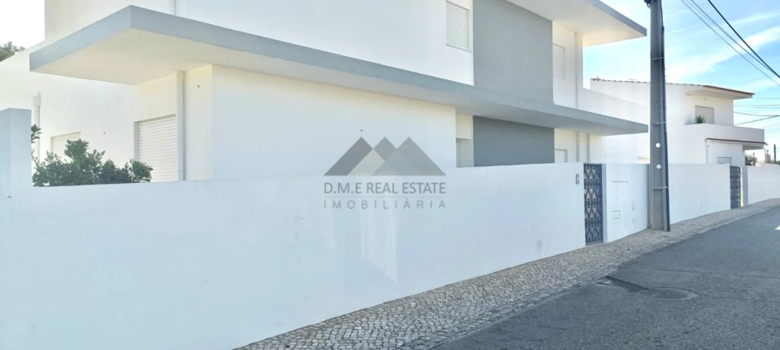 Moradia T4 para Venda em Altura Foto 58