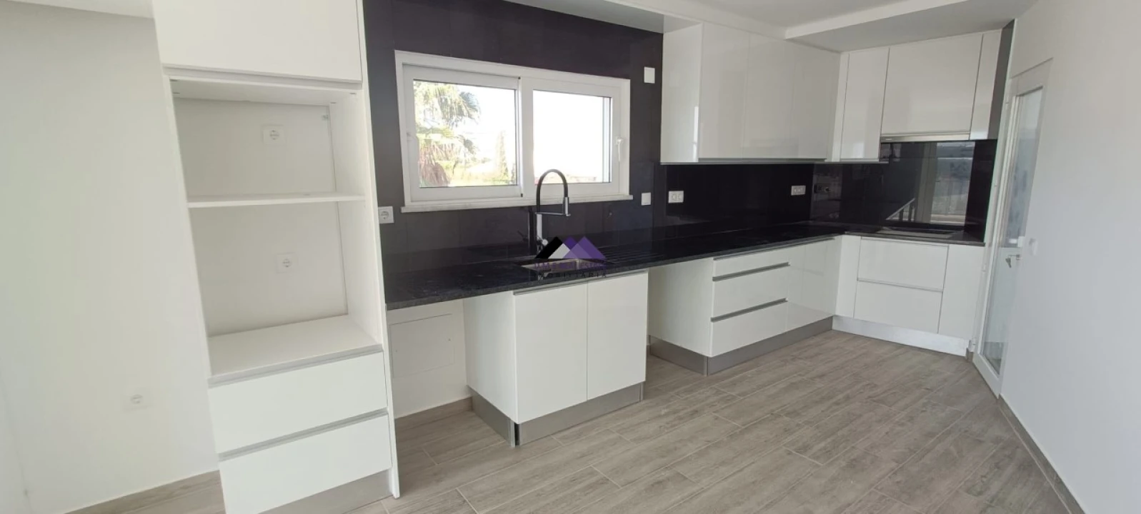 Apartamento T3 para Venda em Altura Foto 1