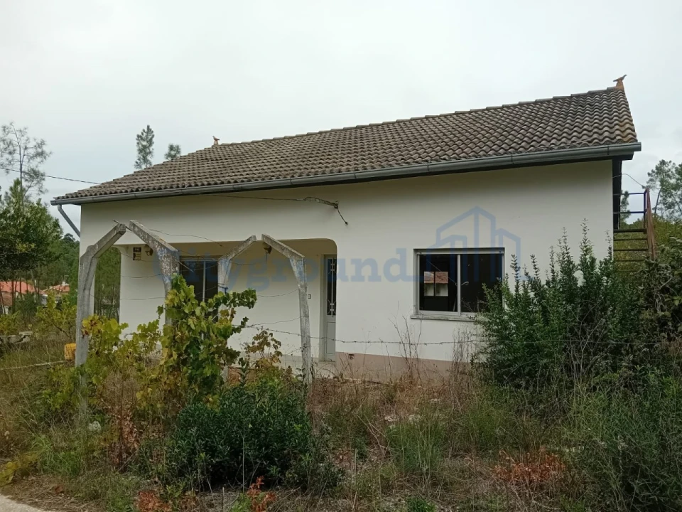 Moradia T3 para Venda em Rio de Couros e Casal dos Bernardos Foto 2