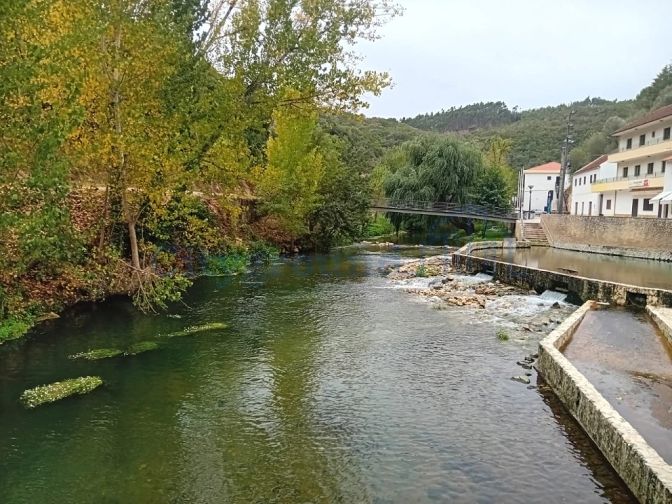 Moradia T3 para Venda em Rio de Couros e Casal dos Bernardos Foto 17