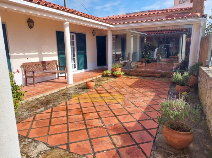 Moradia T3 para Venda em São João das Lampas e Terrugem Foto 1