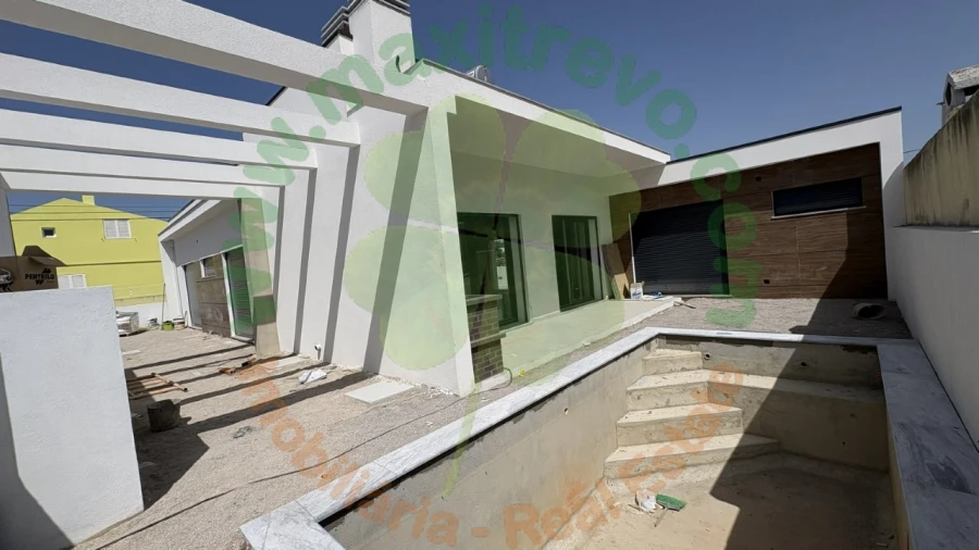 Moradia T4 para Venda em Fernao Ferro Foto 26