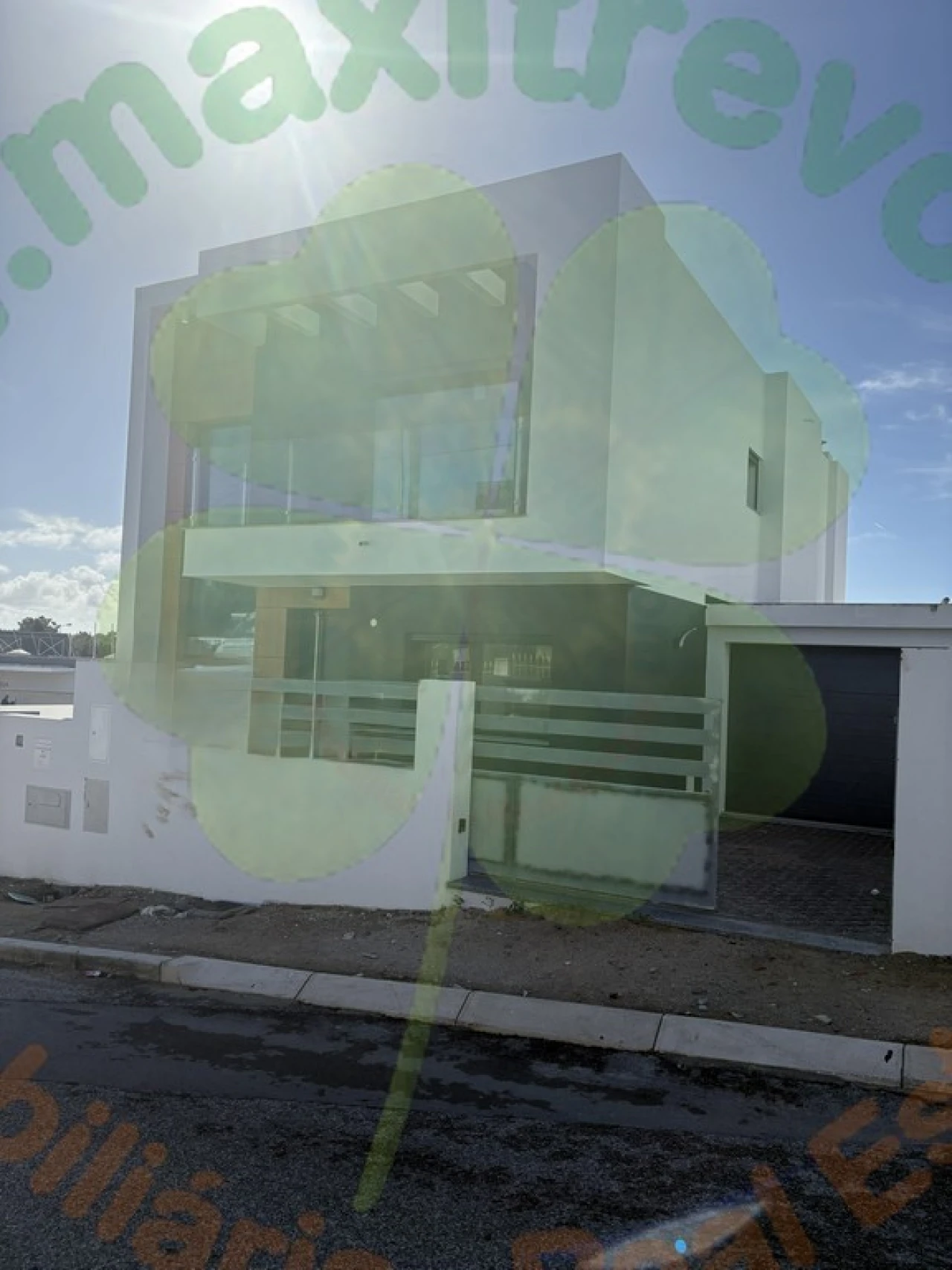 Moradia T4 para Venda em Charneca de Caparica e Sobreda Foto 1