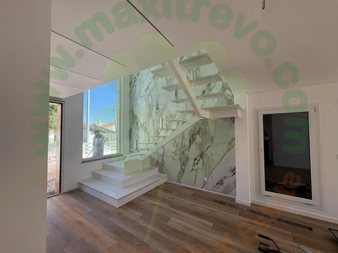 Moradia T4 para Venda em Charneca de Caparica e Sobreda Foto 6