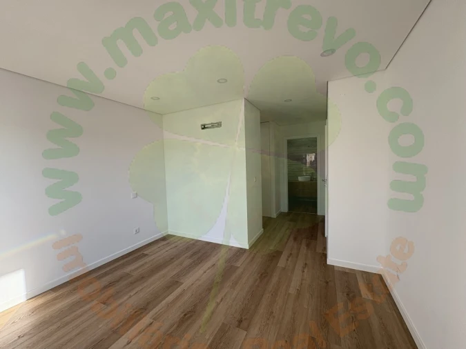 Moradia T4 para Venda em Charneca de Caparica e Sobreda Foto 21