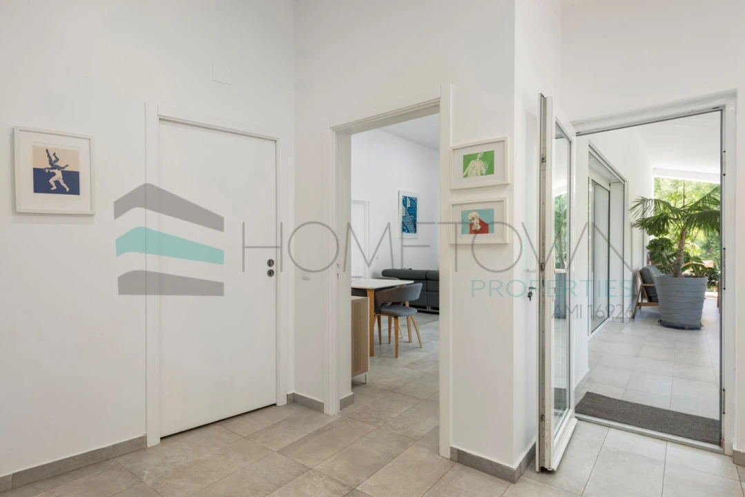 Moradia T2 para Venda em Alte Foto 3