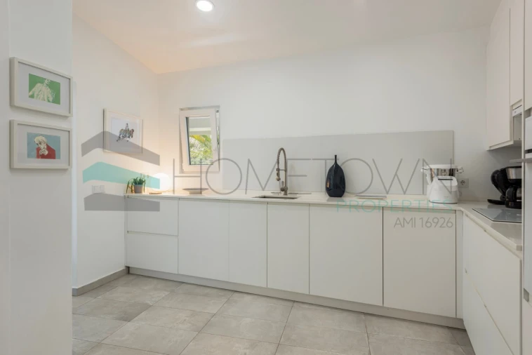 Moradia T2 para Venda em Alte Foto 8