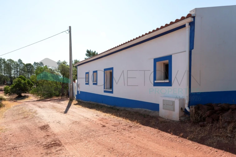 Moradia T2 para Venda em Alte Foto 37