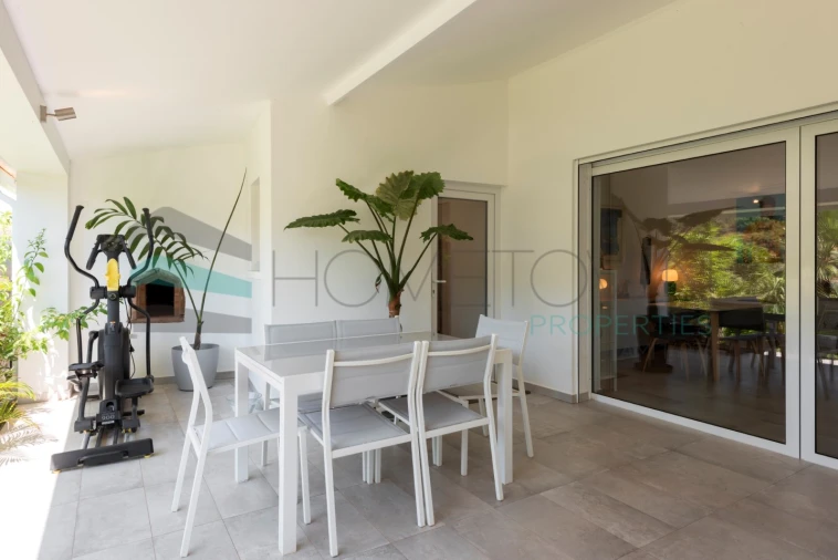 Moradia T2 para Venda em Alte Foto 9