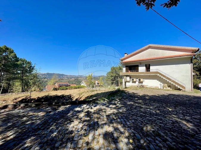 Quinta T4 para Venda em Várzea, Aliviada e Folhada Foto 2