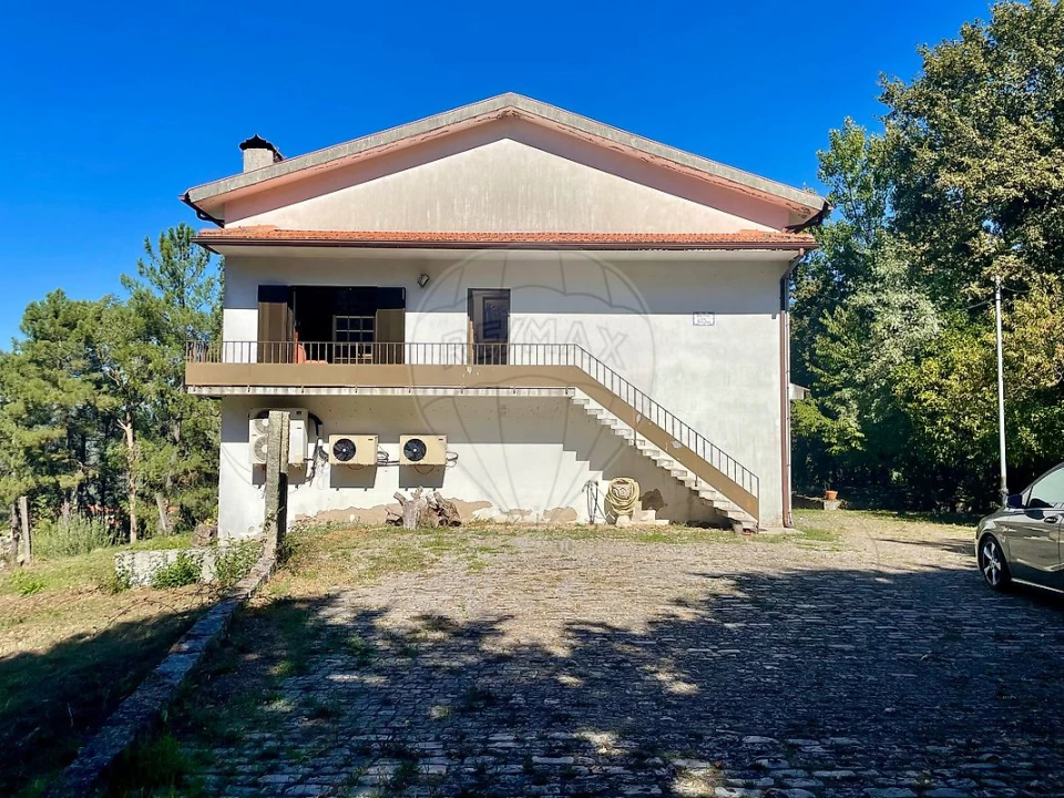 Quinta T4 para Venda em Várzea, Aliviada e Folhada Foto 1