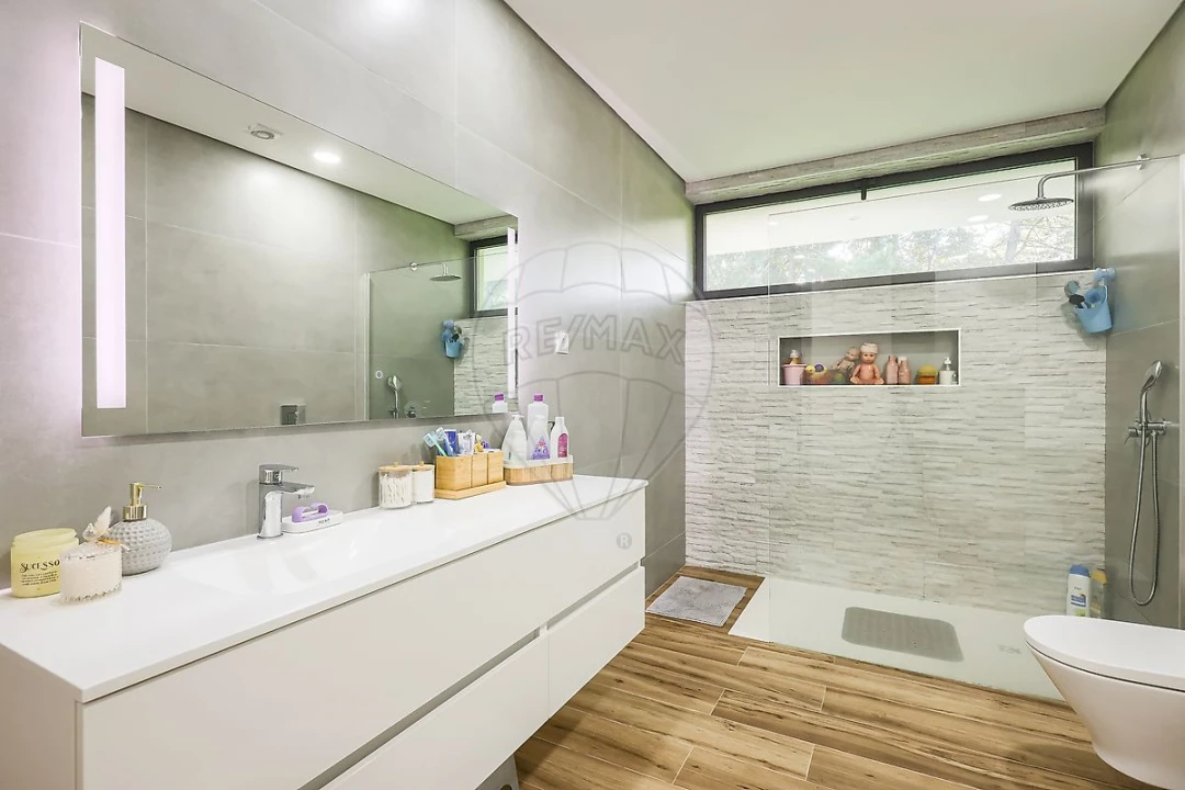 Moradia T2 para Venda em Romariz Foto 22