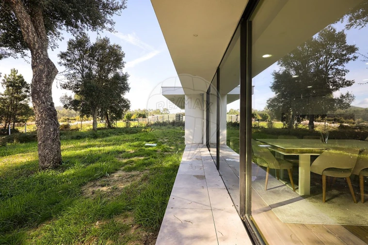 Moradia T2 para Venda em Romariz Foto 1