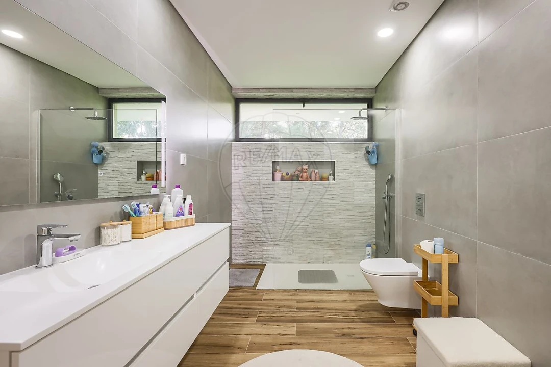 Moradia T2 para Venda em Romariz Foto 17