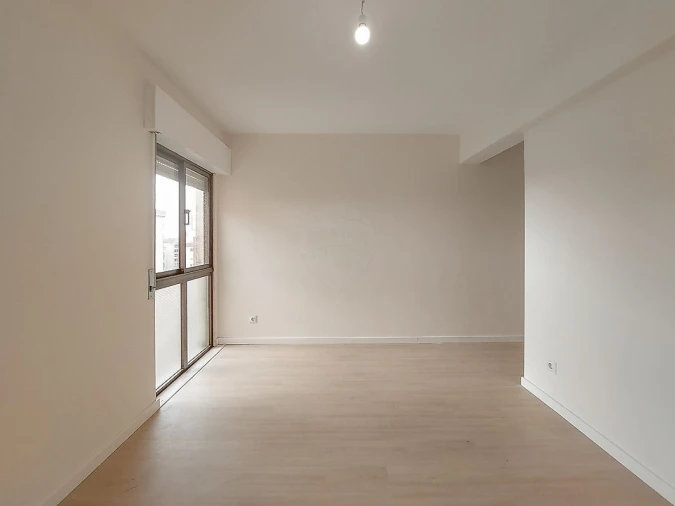 Apartamento T2 para Venda em Algueirão-Mem Martins Foto 13