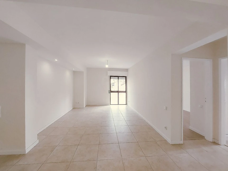 Apartamento T2 para Venda em Algueirão-Mem Martins Foto 10