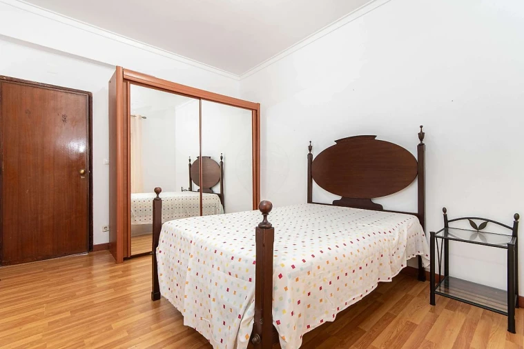 Apartamento T2 para Venda em Póvoa de Santa Iria e Forte da Casa Foto 5