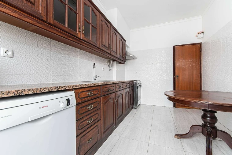 Apartamento T2 para Venda em Póvoa de Santa Iria e Forte da Casa Foto 4