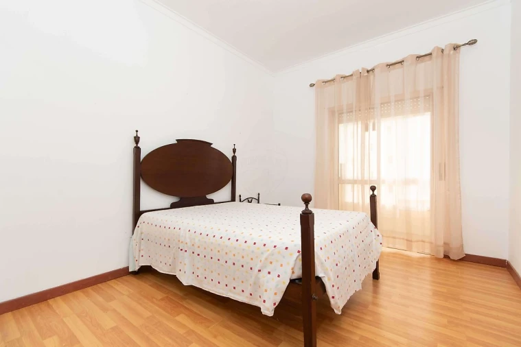 Apartamento T2 para Venda em Póvoa de Santa Iria e Forte da Casa Foto 6