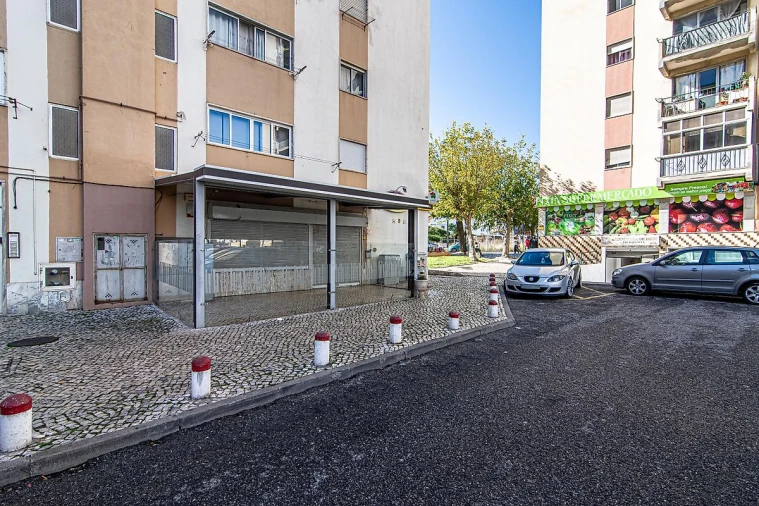 Negócio para Venda em Carregado e Cadafais