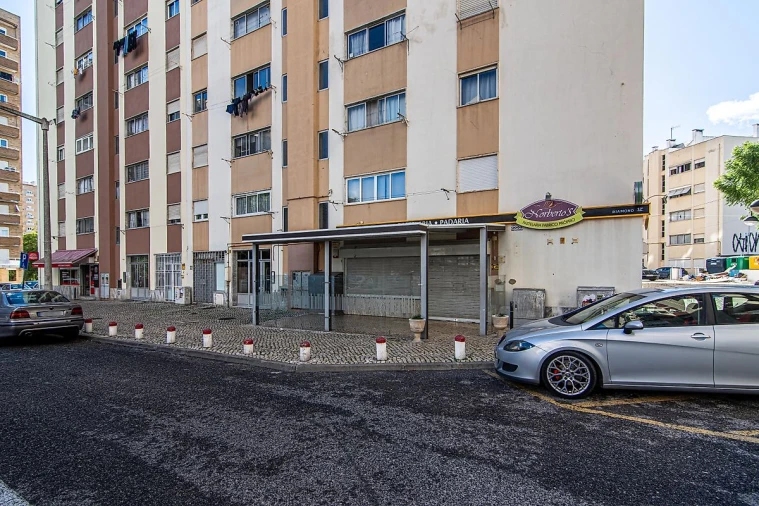 Negócio para Venda em Carregado e Cadafais Foto 2
