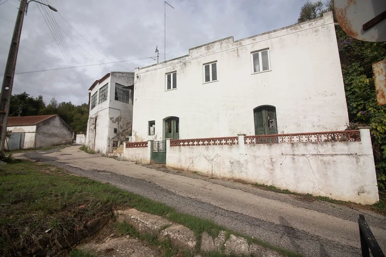 Moradia T4 para Venda em Alenquer (Santo Estêvão e Triana) Foto 1