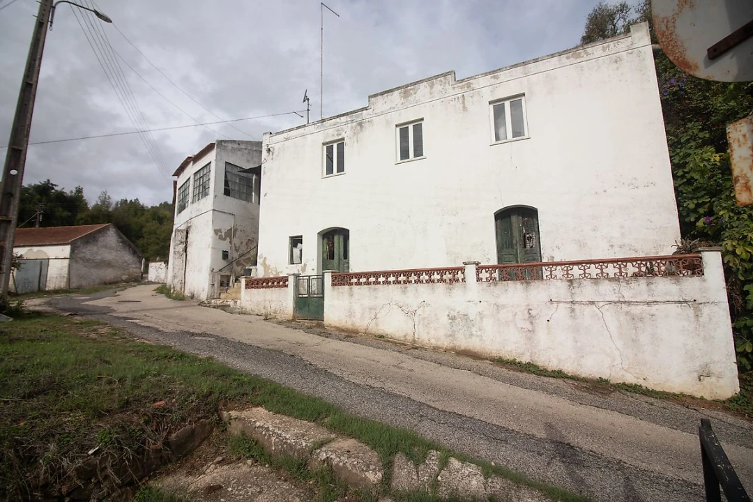Moradia T4 para Venda em Alenquer (Santo Estêvão e Triana) Foto 1