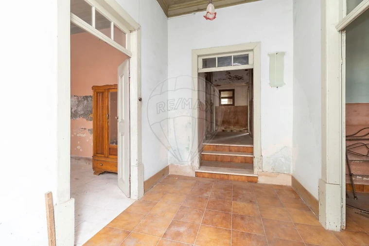 Moradia T8 para Venda em Barrô e Aguada de Baixo Foto 5