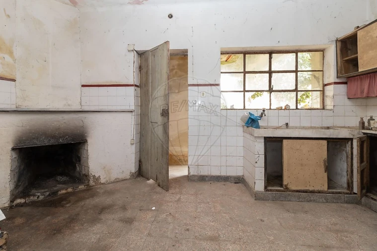 Moradia T8 para Venda em Barrô e Aguada de Baixo Foto 4