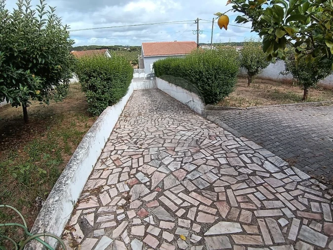 Moradia T3 para Venda em Alguber Foto 5