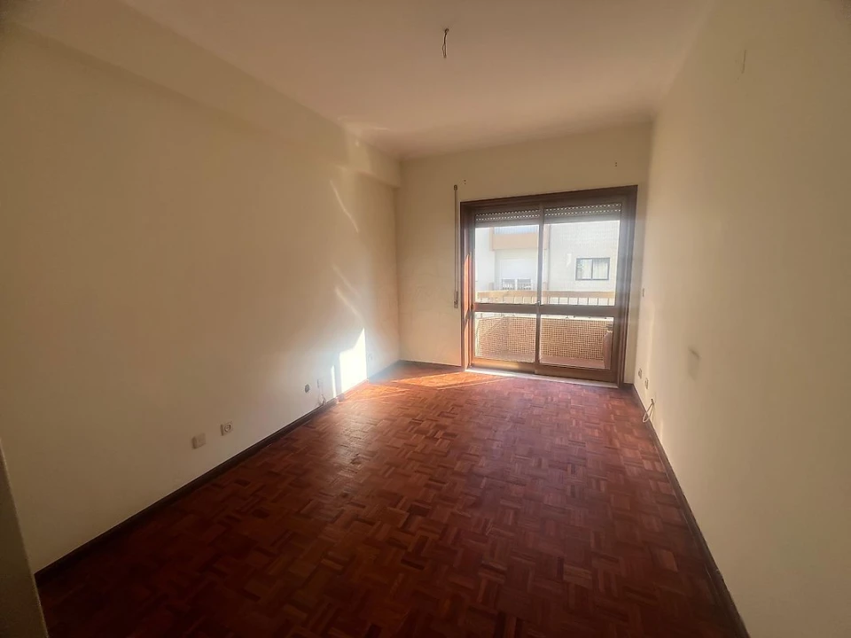 Apartamento T3 para Venda em Espinho Foto 16