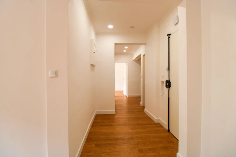 Apartamento T2 para Arrendamento em Massamá e Monte Abraão Foto 11