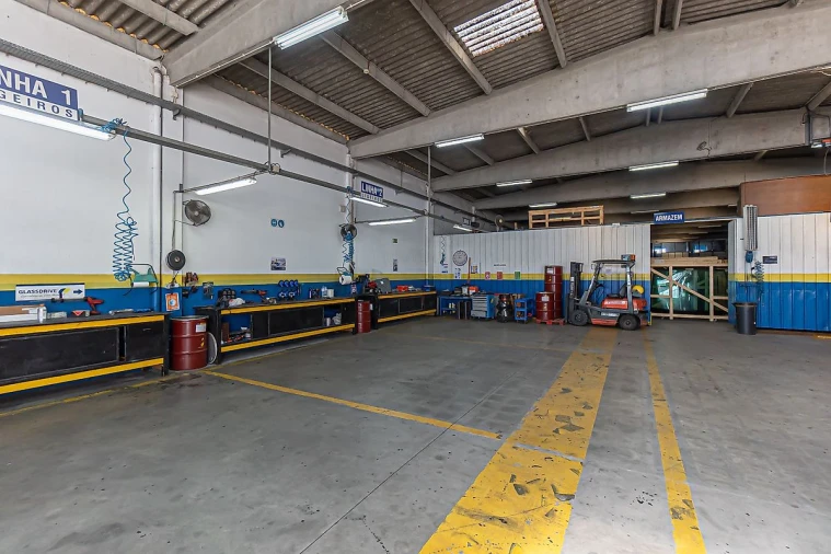 Armazém para Venda em Serzedo e Perosinho Foto 11