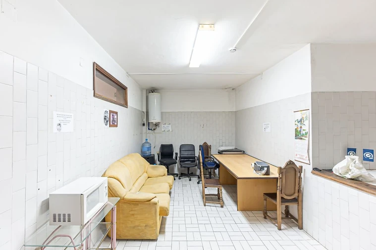 Armazém para Venda em Serzedo e Perosinho Foto 5