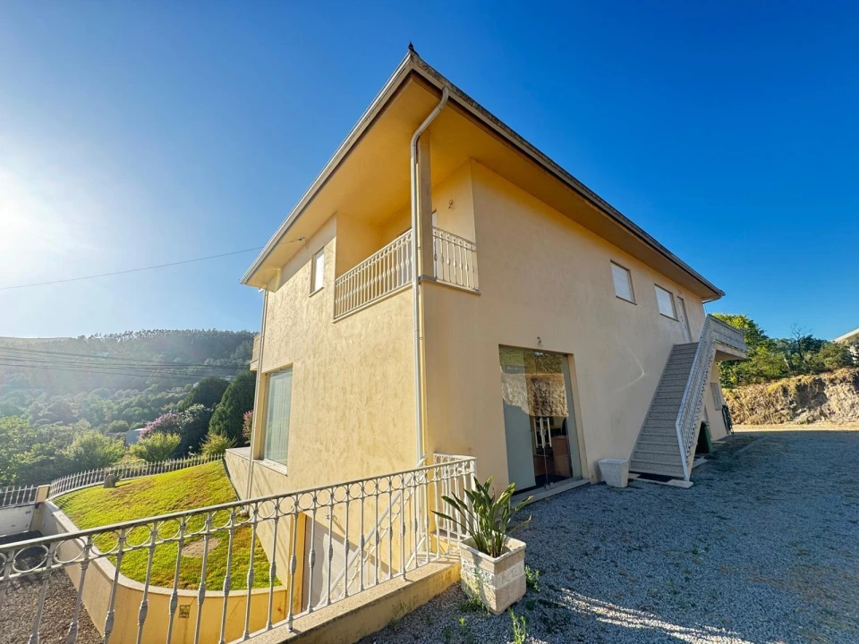 Moradia T3 para Venda em Prado (São Miguel) Foto 45