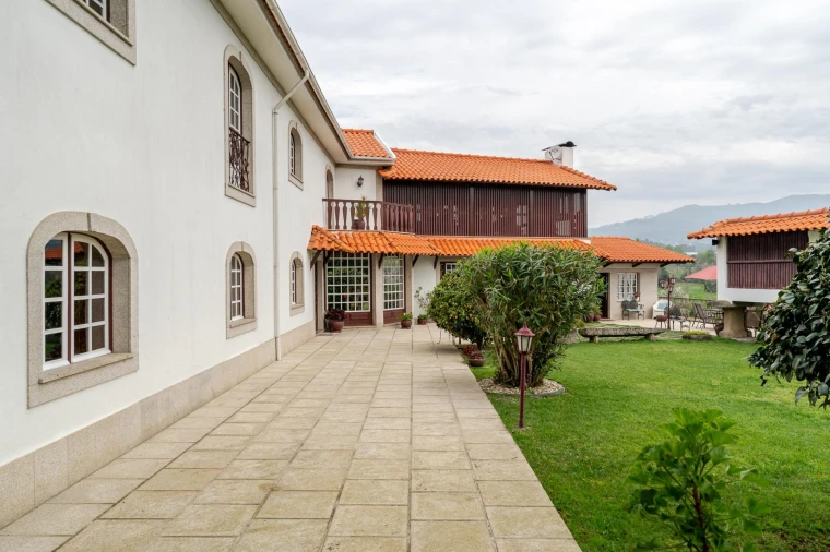 Moradia T5 para Venda em Prado (São Miguel) Foto 2